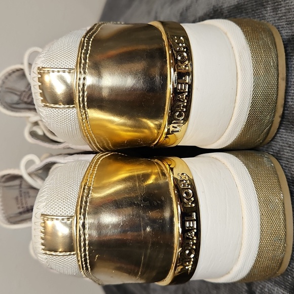 Michael Kors Women's Sneakers Sz. 10 Training Shoes Gray & Gold 2.5" Heel - Picture 4 of 13